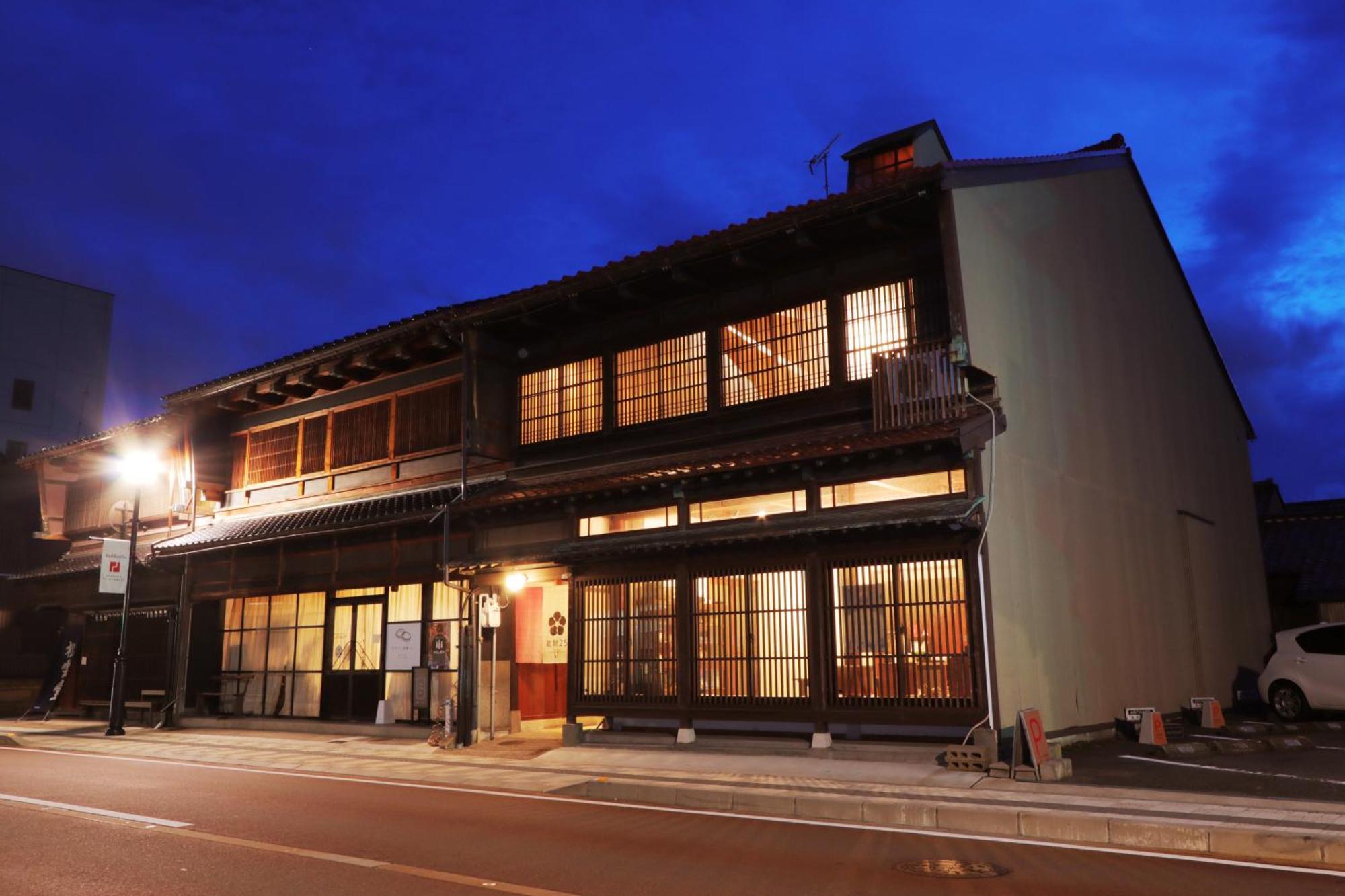 龍助２５ Hotel โคมัตสึ ภายนอก รูปภาพ