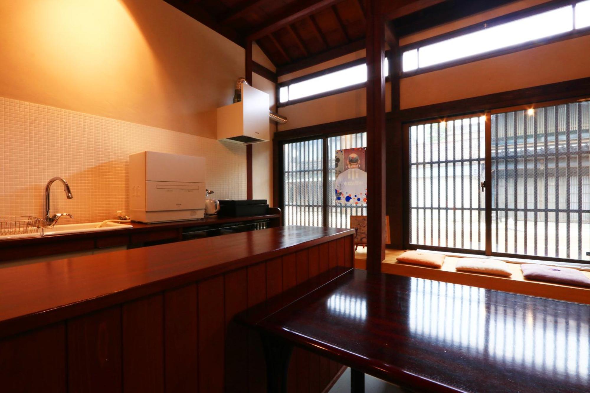 龍助２５ Hotel โคมัตสึ ภายนอก รูปภาพ